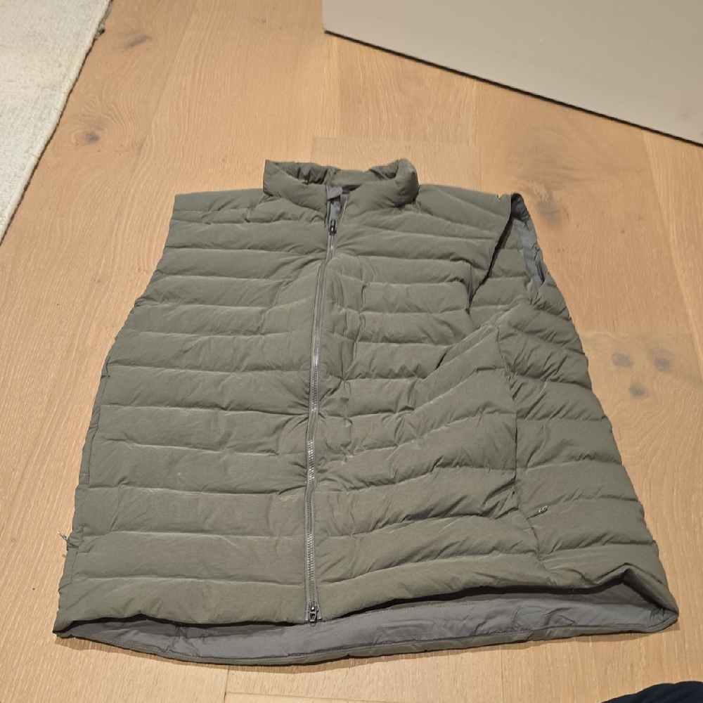 Lululemon Green Men Down Vest Large